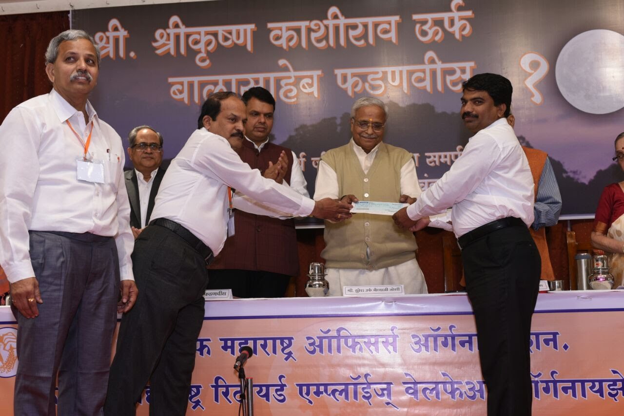 Felecitation from Mr. Devendra Fadnavis (Chief Minister, Maharashtra) and Mr. Bhaiyaji Joshi ( Member, Central Executive Committee, RSS)